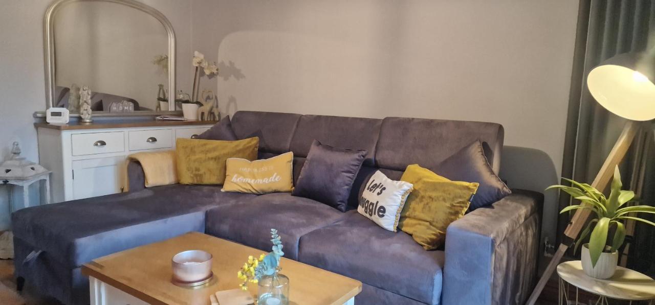Country Style, 2 Bedroom House, Parking And Superb Location NWI Zewnętrze zdjęcie
